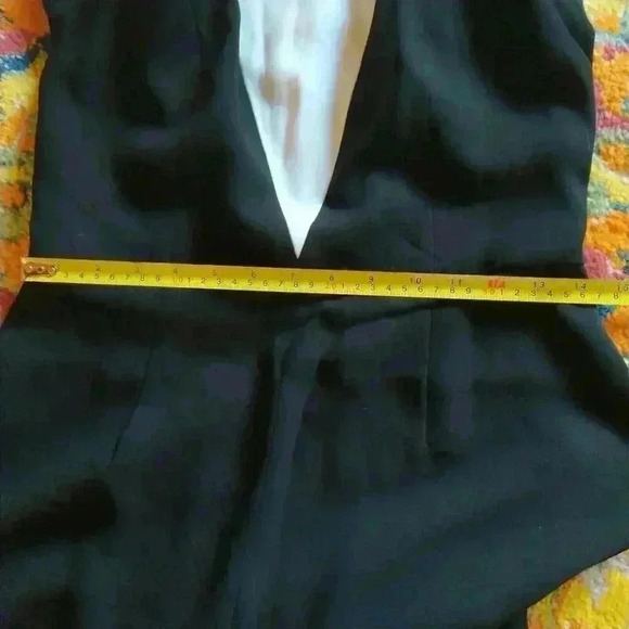 BCBG "Barrett" women's cold shoulder jumpsuit in black white size S small - Picture 11 of 12